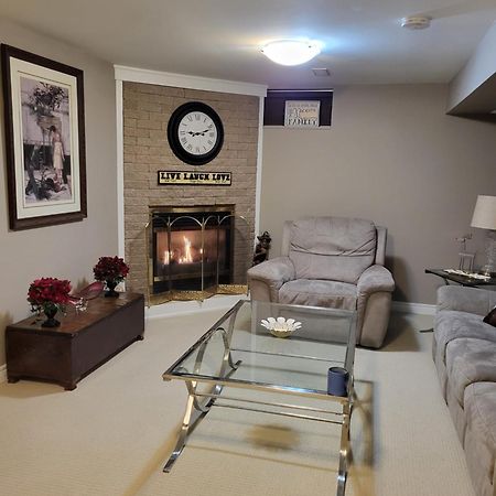 Cozy Suite With Hot Tub & Highspeed Internet Grimsby Exterior photo