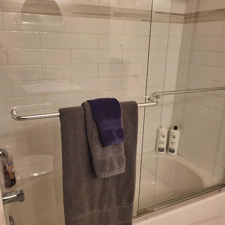 Cozy Suite With Hot Tub & Highspeed Internet Grimsby Exterior photo