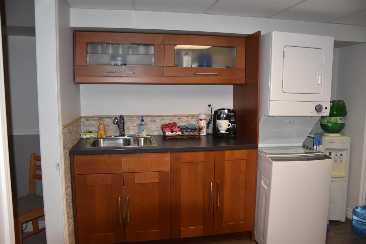 Cozy Suite With Hot Tub & Highspeed Internet Grimsby Exterior photo